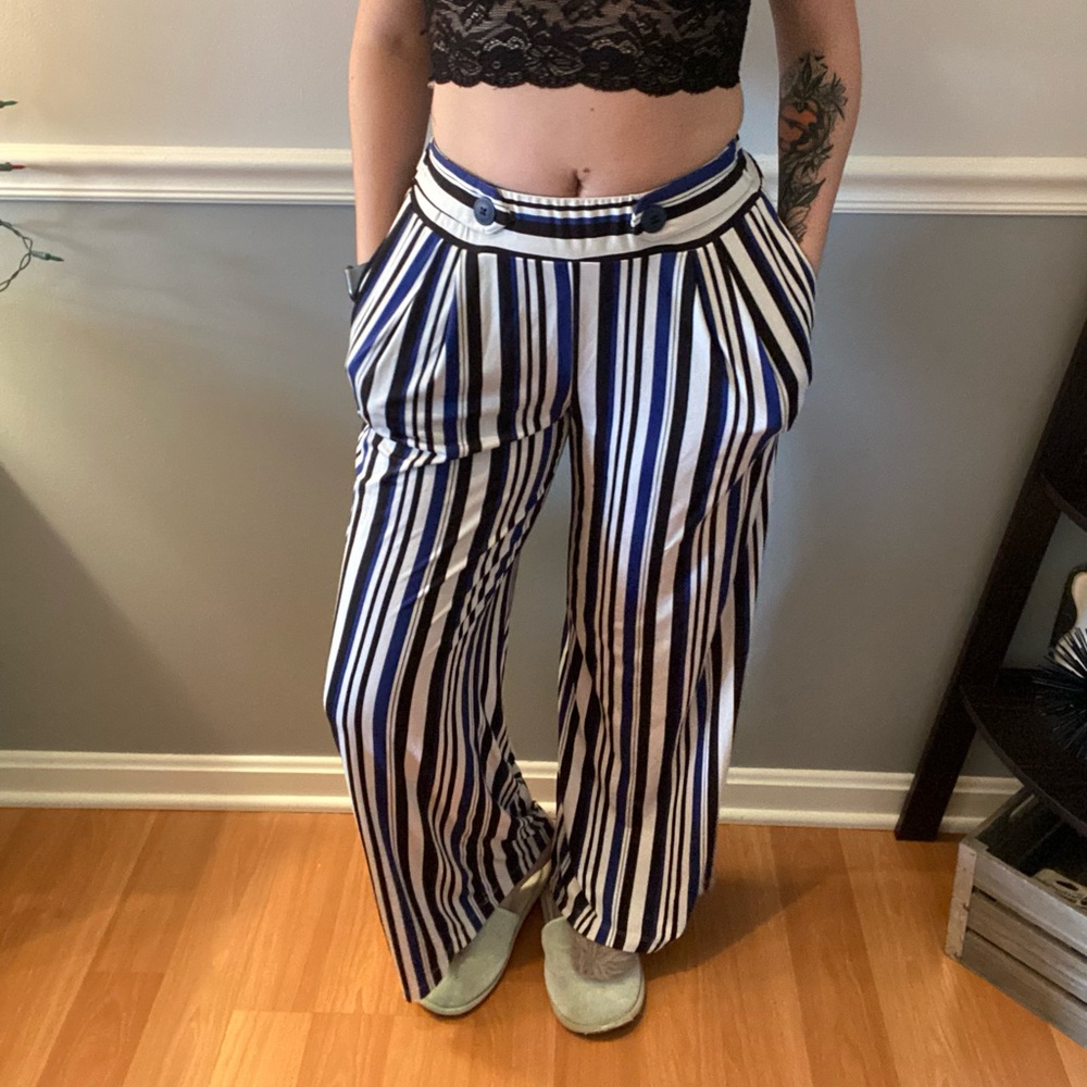 Mid rise blue & black floor length stripped pants size M